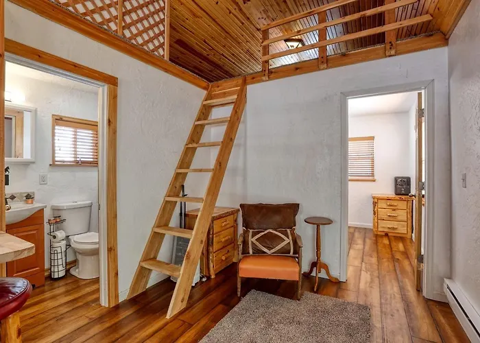 Secluded Tiny House Perfect For Hiking Trails And Disconnect In Banner, Wyoming Holiday home Banner