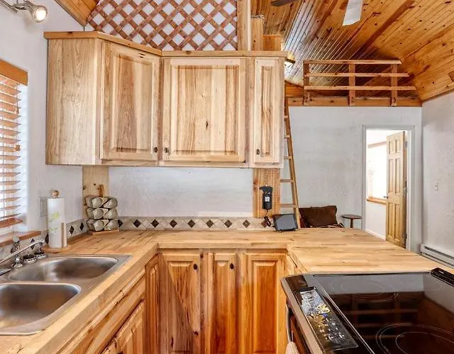 Secluded Tiny House Perfect For Hiking Trails And Disconnect In Banner, Wyoming Banner